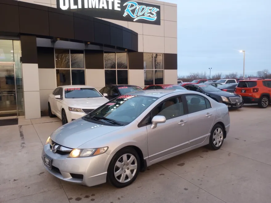 2011 Honda Civic LX photo 1