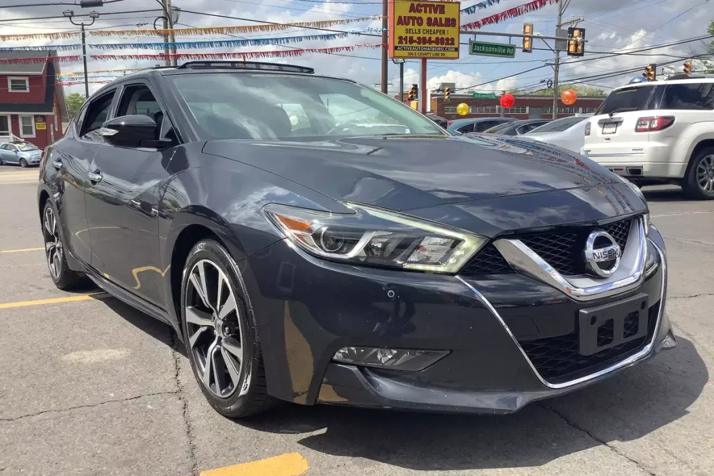 2017 Nissan Maxima Platinum photo 1