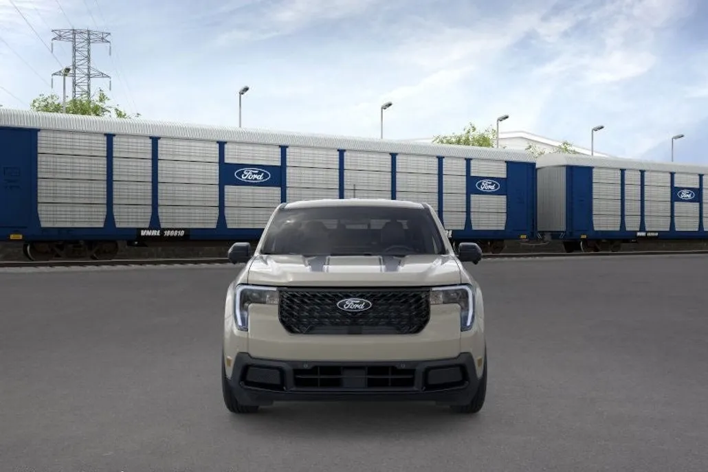 2025 Ford Maverick Lariat photo 1