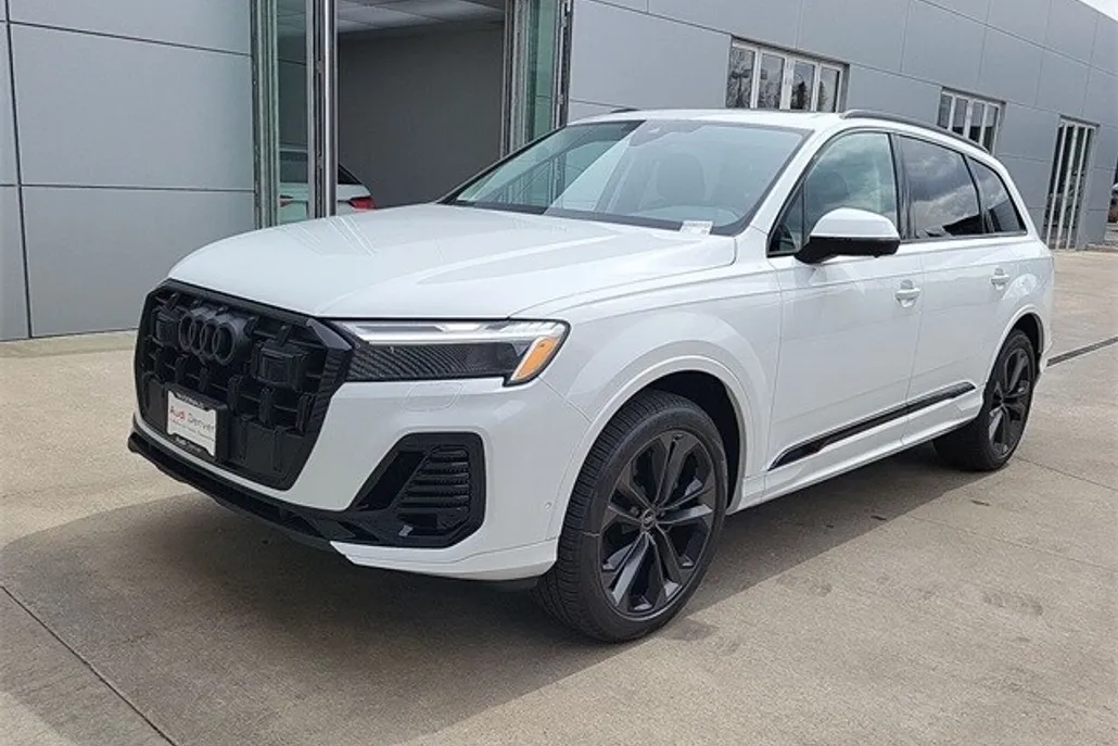 2025 Audi Q7 Premium Plus photo 1