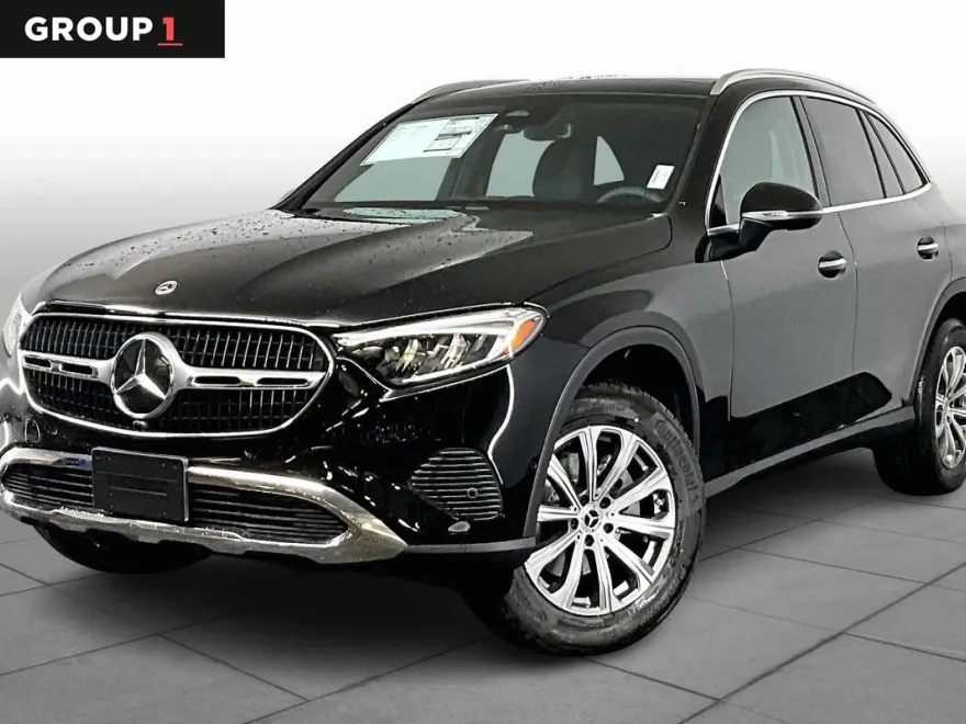 2026 Mercedes Benz GLC 300 4MATIC photo 1