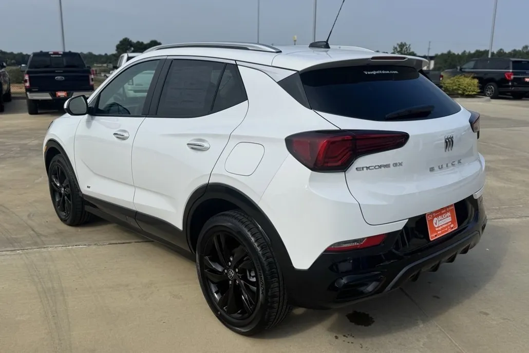 2026 Buick Encore GX Sport Touring photo 1