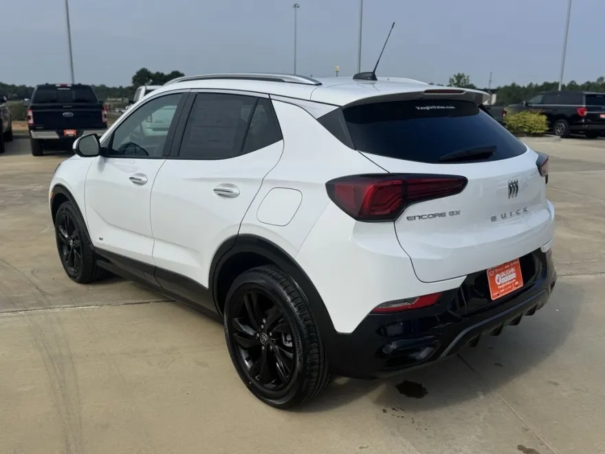 2026 Buick Encore GX Sport Touring photo 1