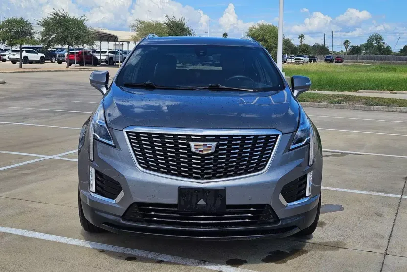 2020 Cadillac XT5 Luxury photo 1