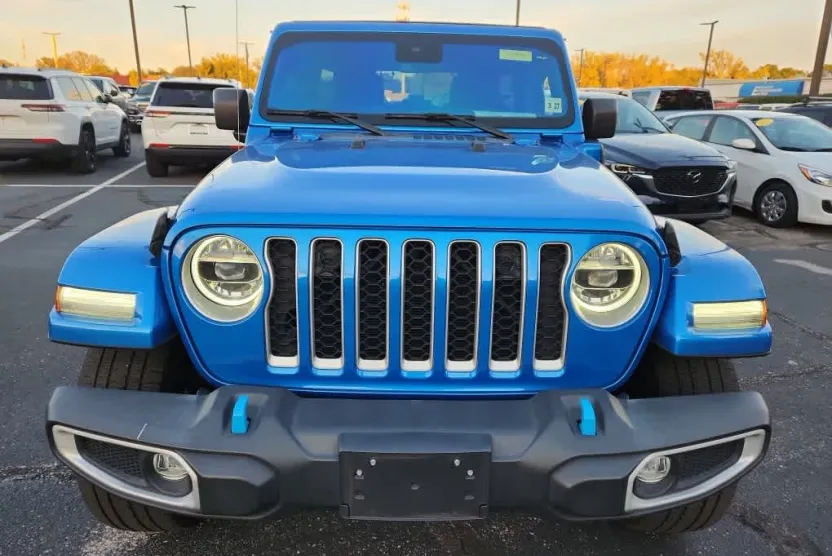 2022 Jeep Wrangler Unlimited Sahara 4xe photo 1