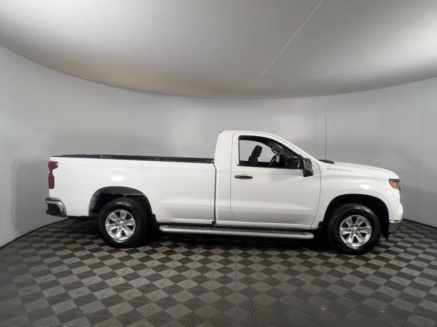 2024 Chevrolet Silverado 1500 photo 1