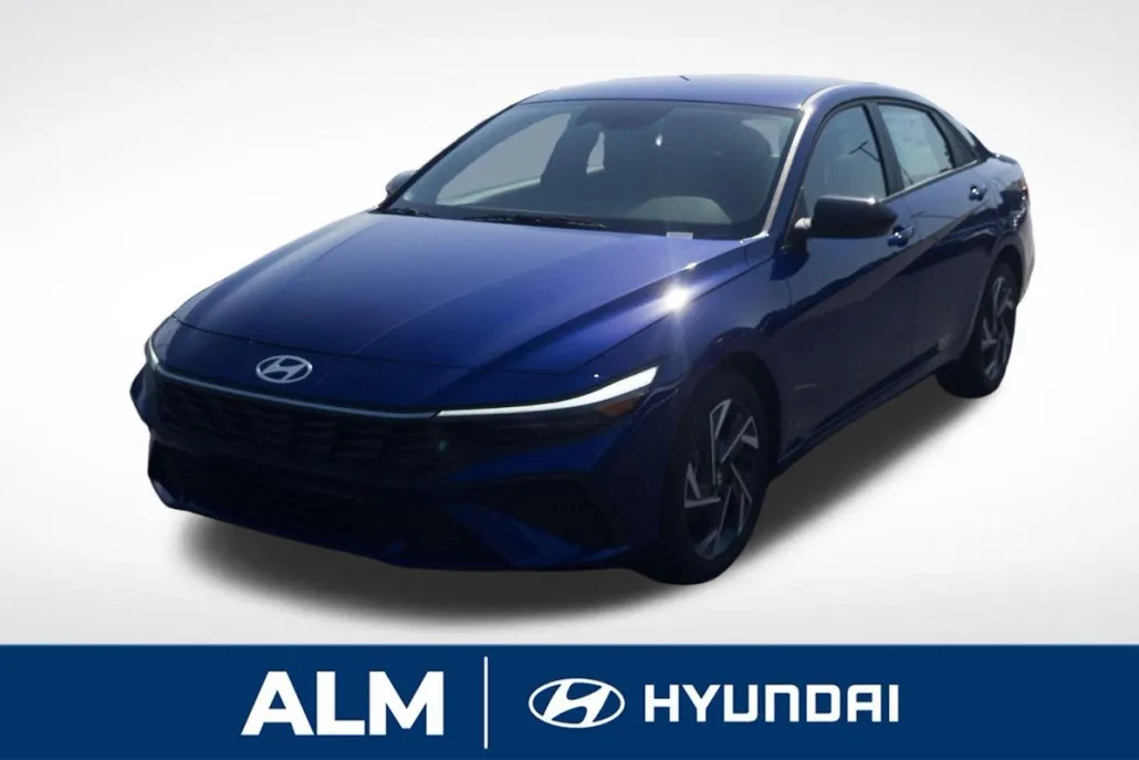 2025 Hyundai Elantra SEL Sport photo 1