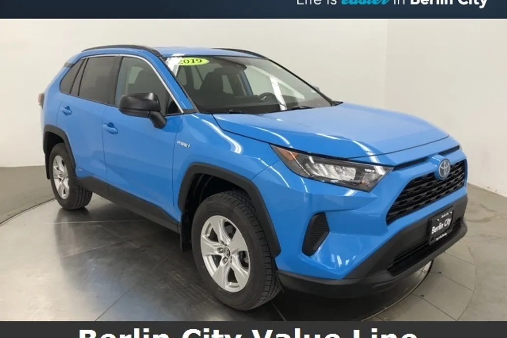 2019 Toyota RAV4 Hybrid LE photo 1