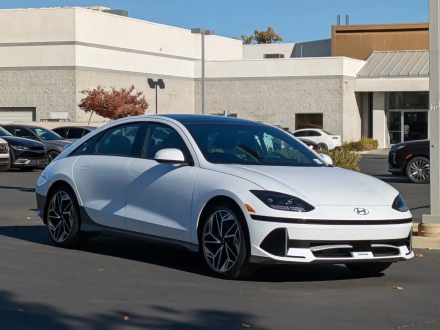 2024 Hyundai Ioniq 6 Limited photo 1