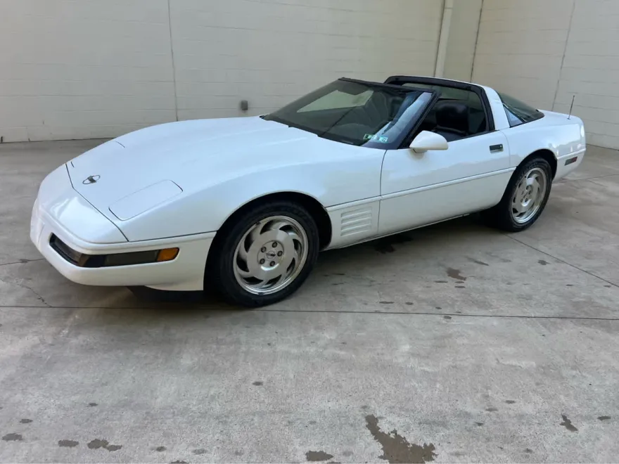 1993 Chevrolet Corvette Base Coupe photo 1