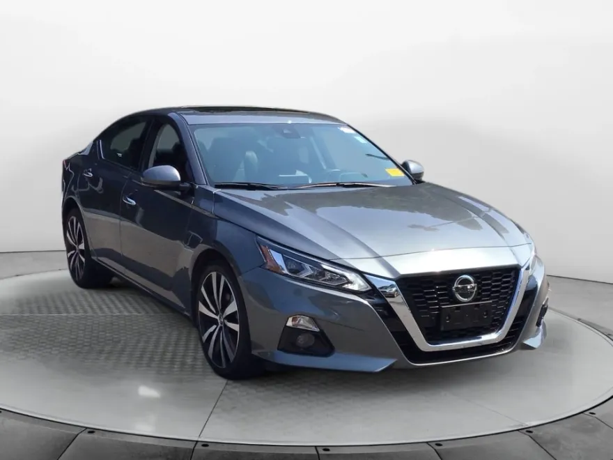 2021 Nissan Altima 2.5 Platinum photo 1