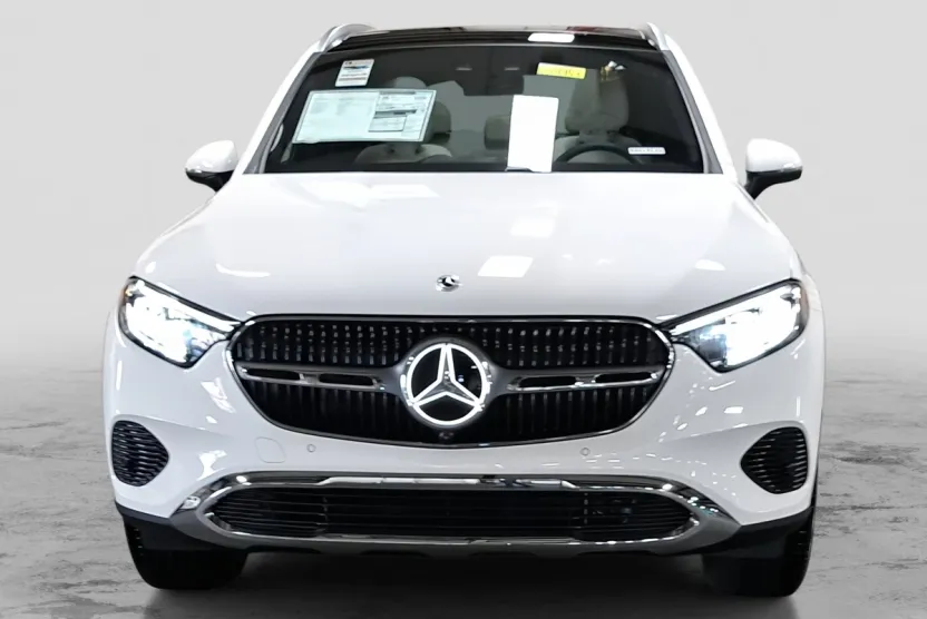 2026 Mercedes Benz GLC 300 4MATIC photo 1