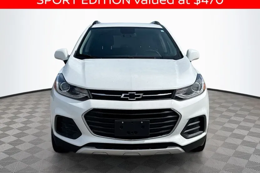 2022 Chevrolet Trax LT photo 1