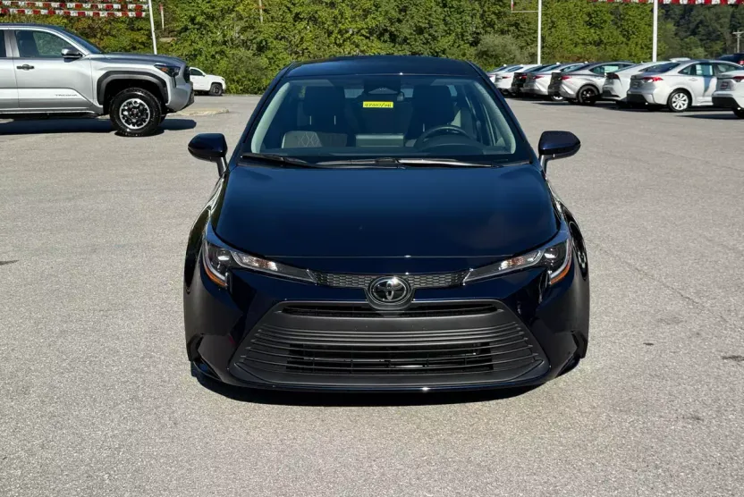 2026 Toyota Corolla LE photo 1