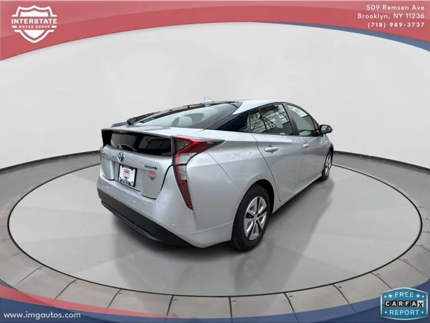2017 Toyota Prius Two photo 2