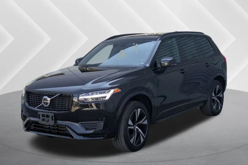 2022 Volvo XC90 Recharge T8 R-Design photo 1