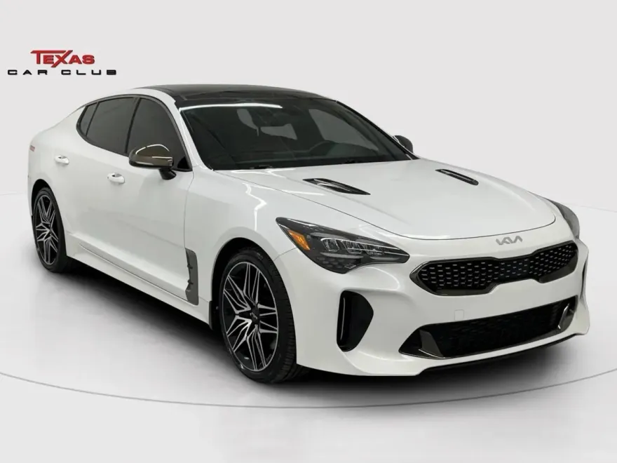 2022 Kia Stinger GT1 photo 1