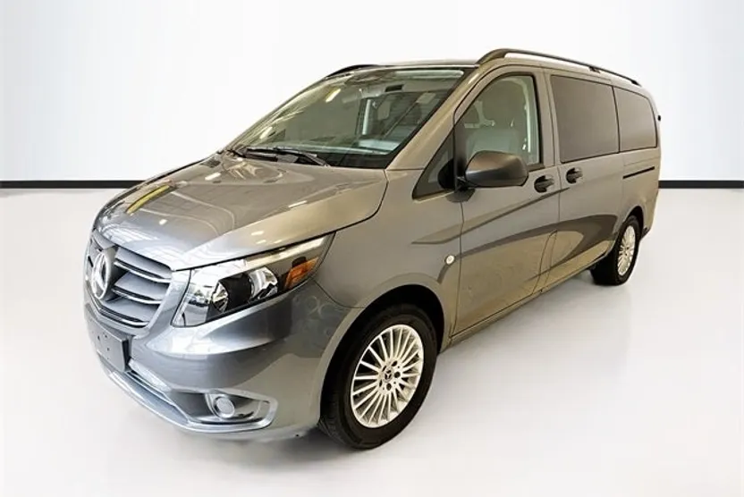 2023 Mercedes Benz Metris Passenger photo 1