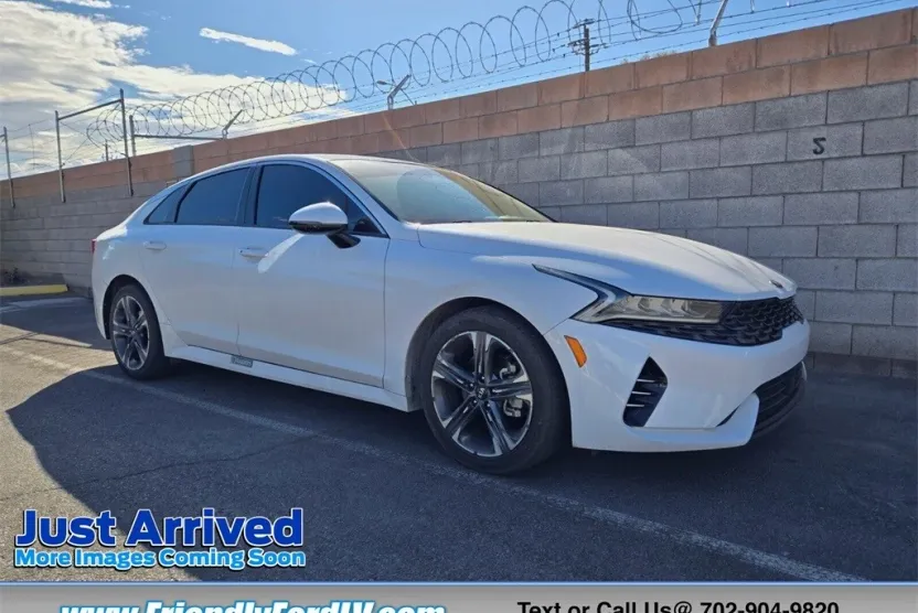 2021 Kia K5 EX photo 1