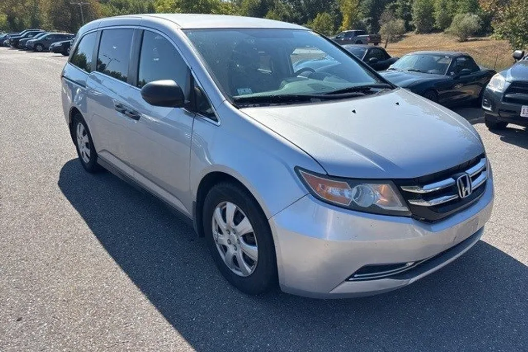 2014 Honda Odyssey LX photo 1