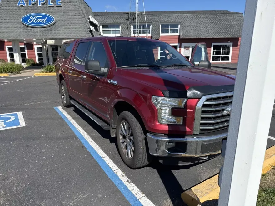 2016 Ford F-150 XLT photo 1