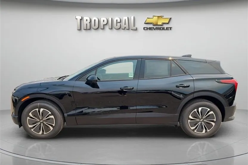 2025 Chevrolet Blazer EV photo 1