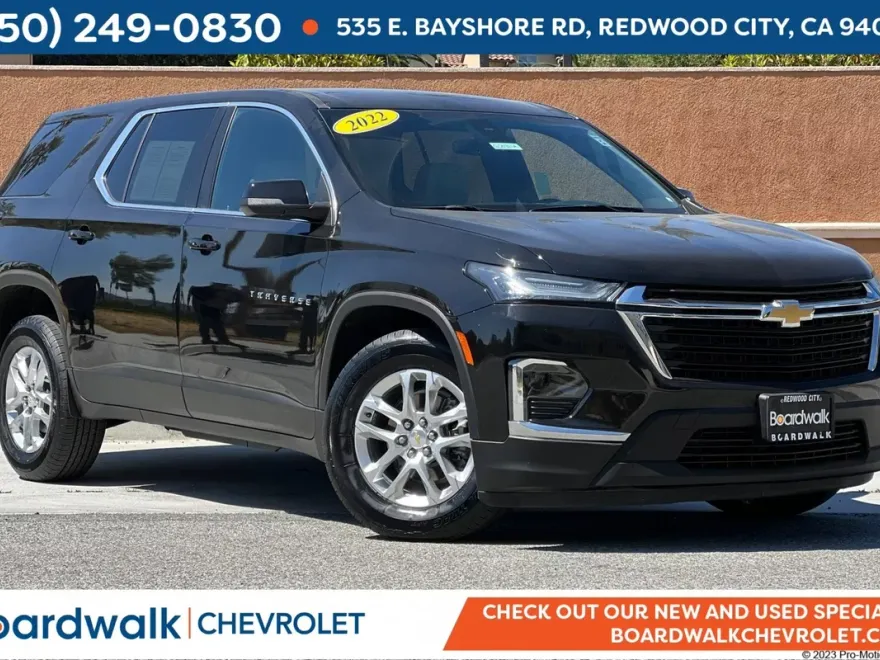 2022 Chevrolet Traverse LS photo 1