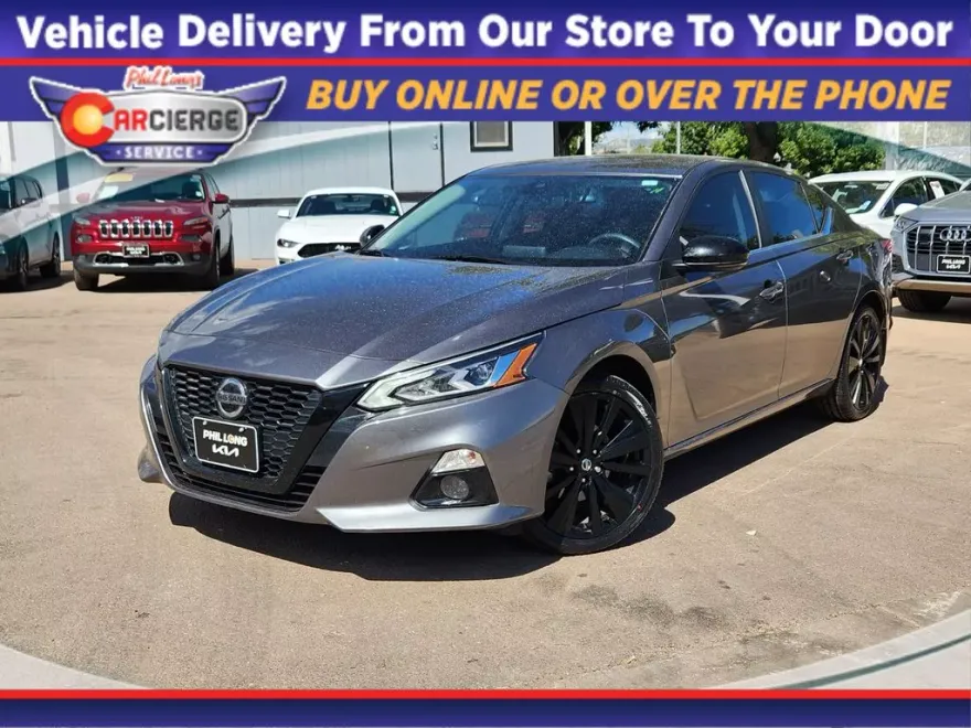2022 Nissan Altima 2.5 SR photo 1