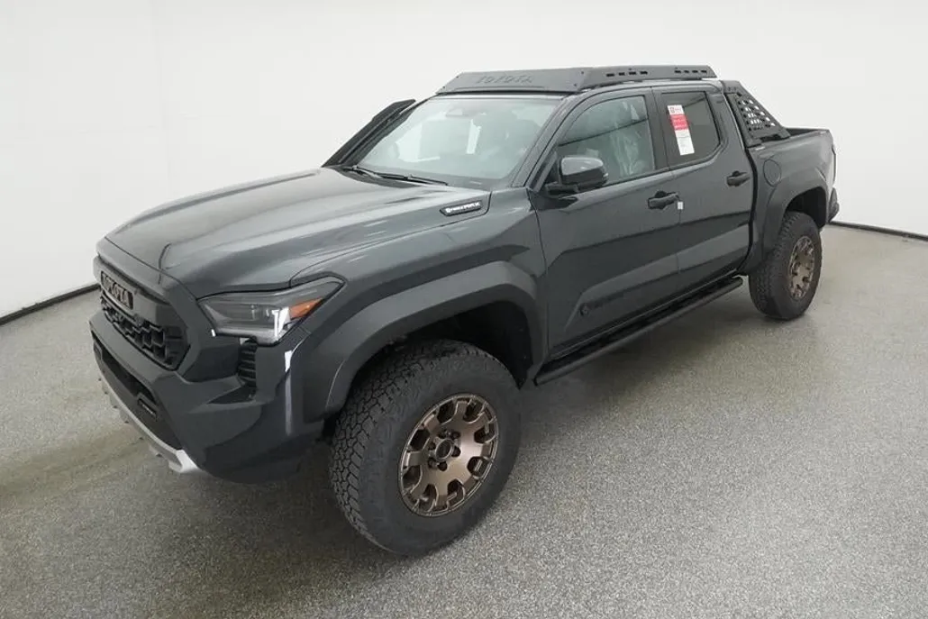 2025 Toyota Tacoma Trailhunter photo 1