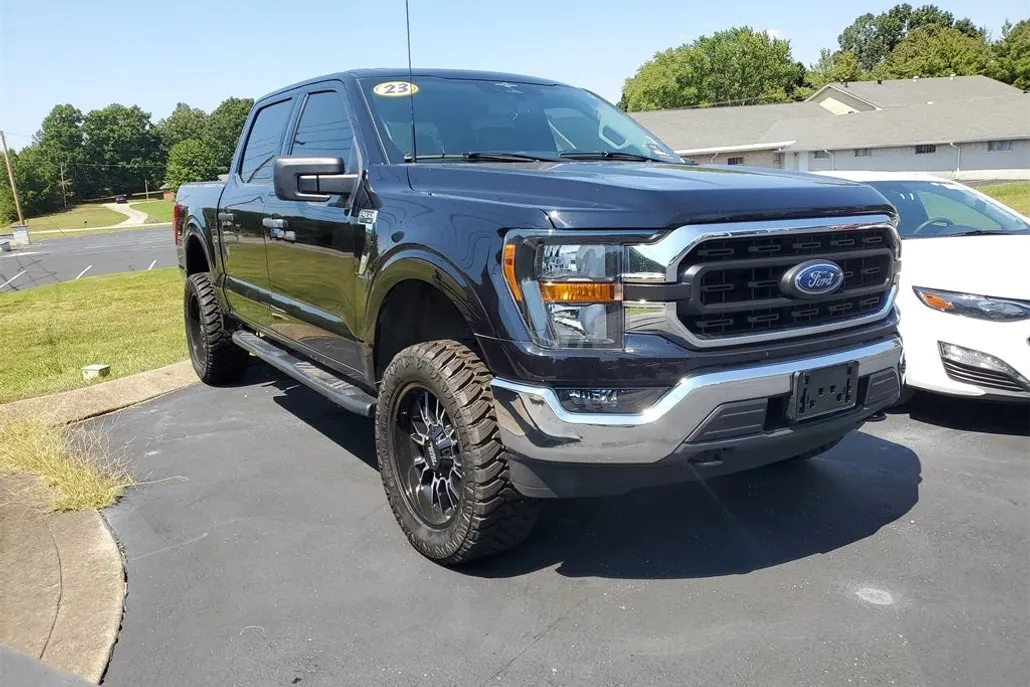 2023 Ford F-150 XLT photo 1