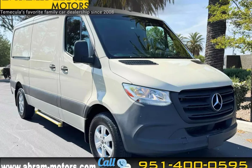 2022 Mercedes Benz Sprinter 1500 Standard Roof photo 1