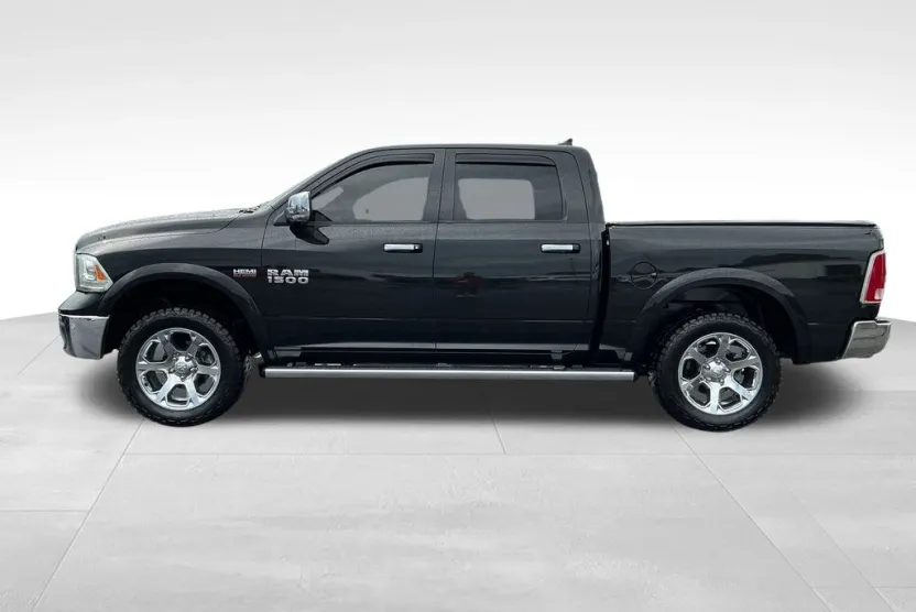 2018 Ram 1500 Laramie photo 1