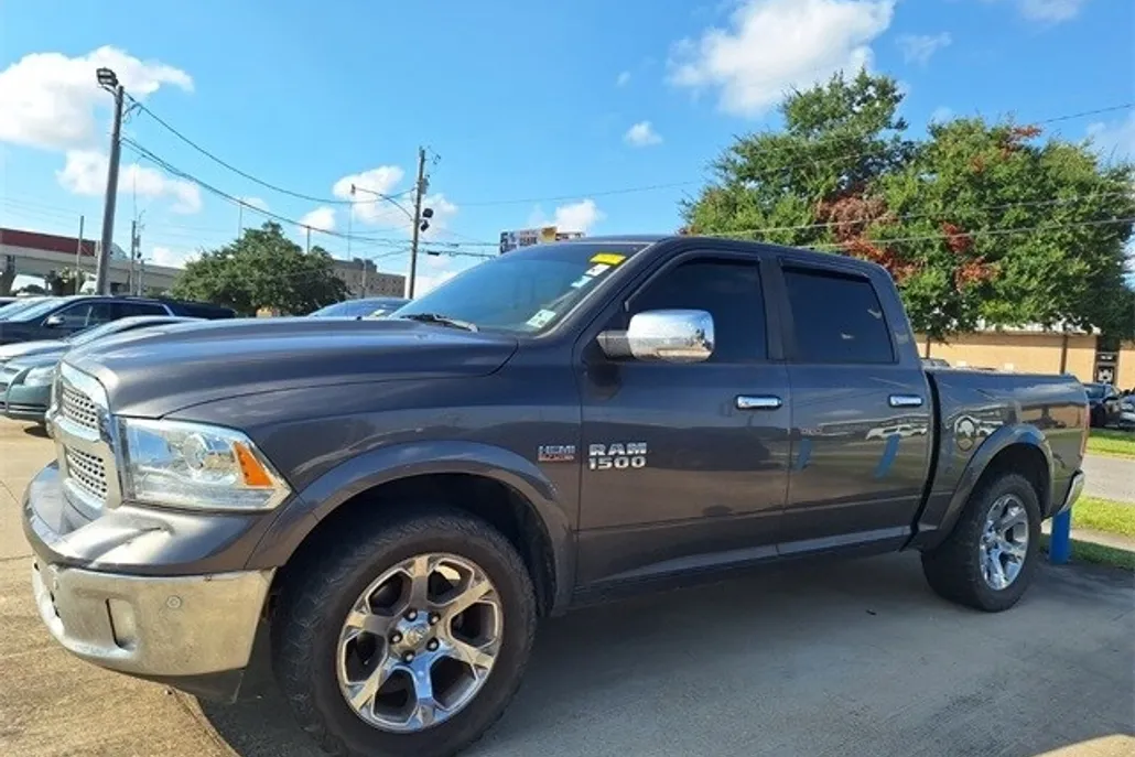 2017 Ram 1500 Laramie photo 1