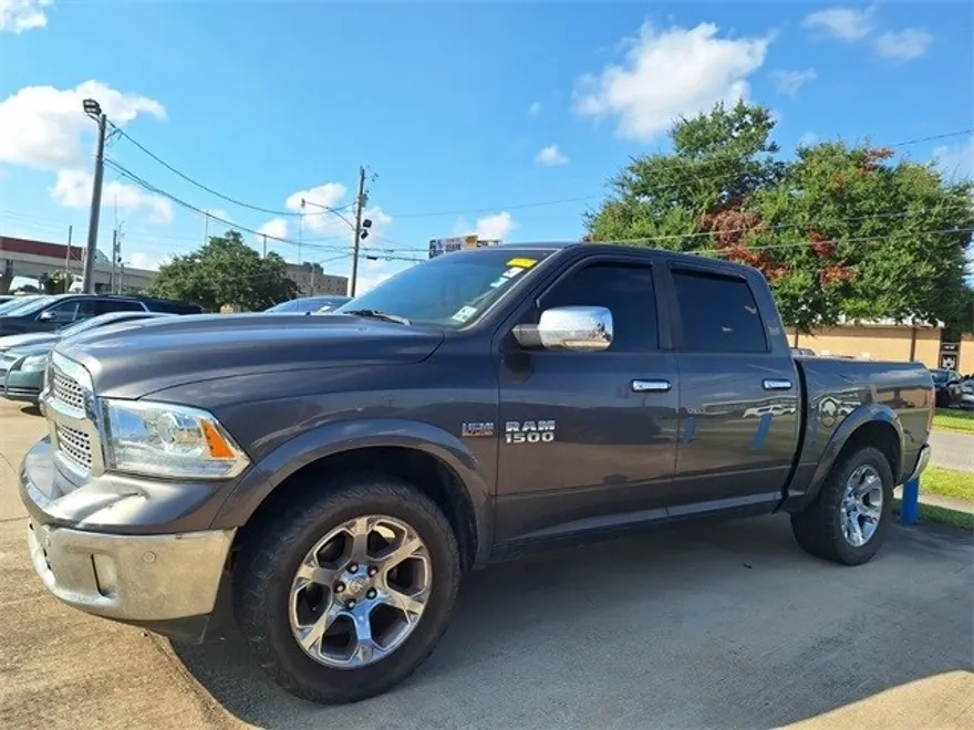 2017 Ram 1500 Laramie photo 1
