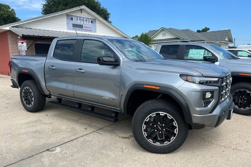 2026 Gmc Canyon AT4 photo 1