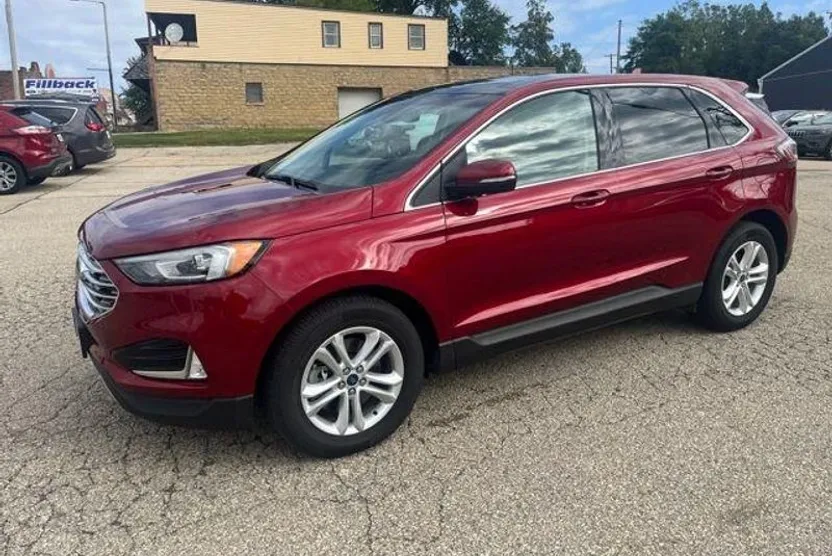 2019 Ford Edge SEL photo 1