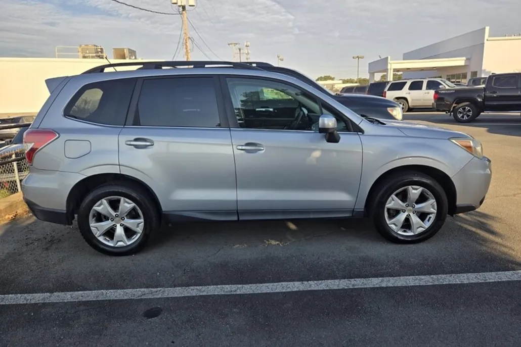 2014 Subaru Forester 2.5i Limited photo 1