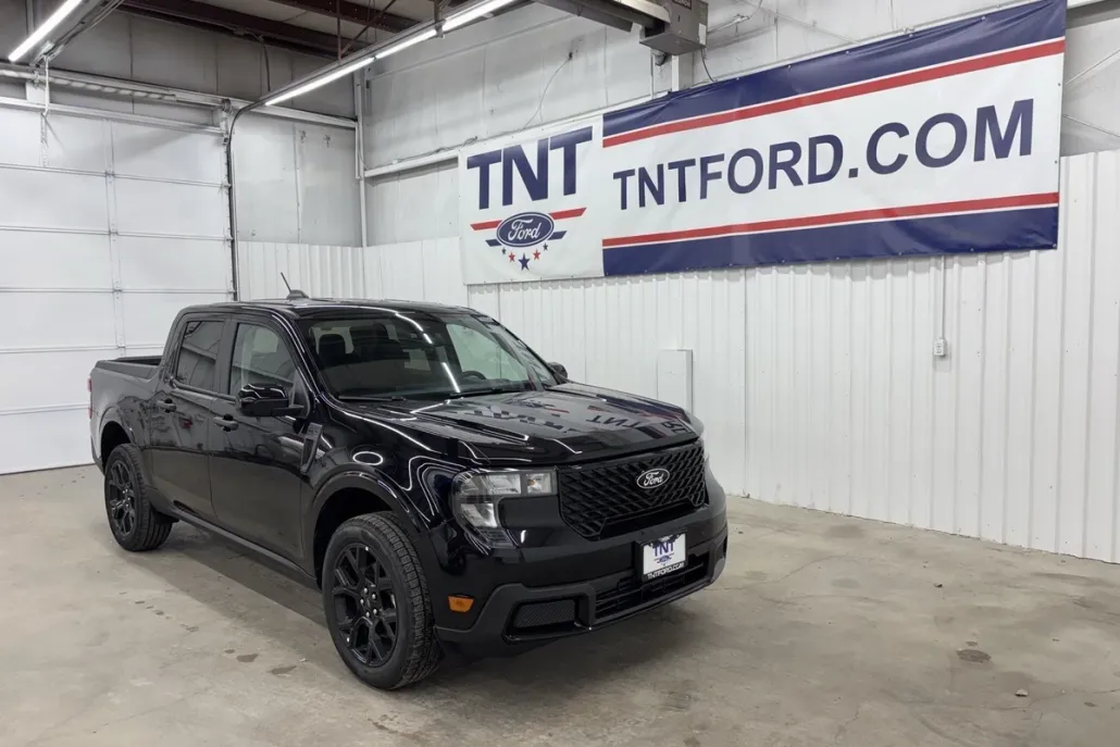 2025 Ford Maverick XLT photo 1