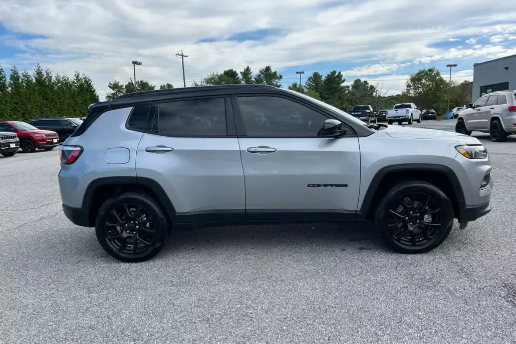 2022 Jeep Compass Altitude photo 1