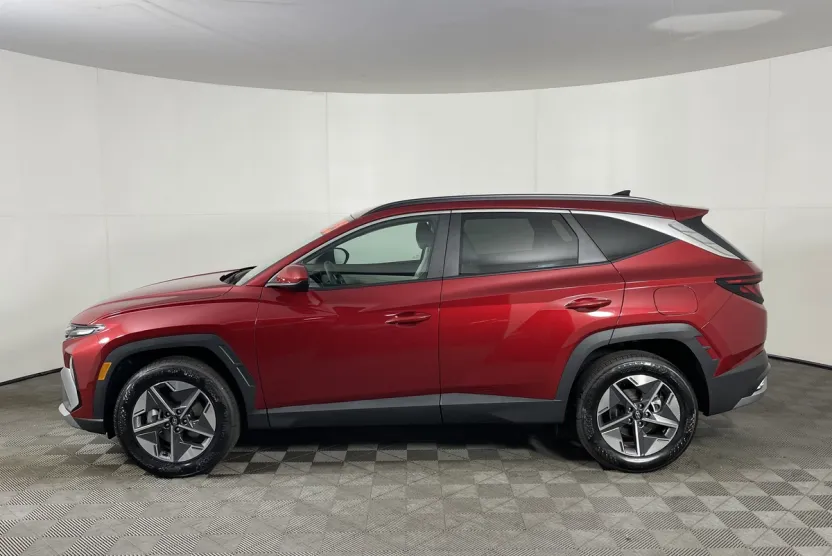 2025 Hyundai Tucson SEL photo 1