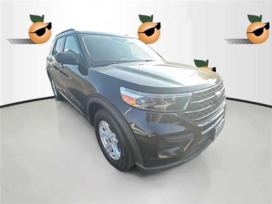 2022 Ford Explorer XLT photo 1