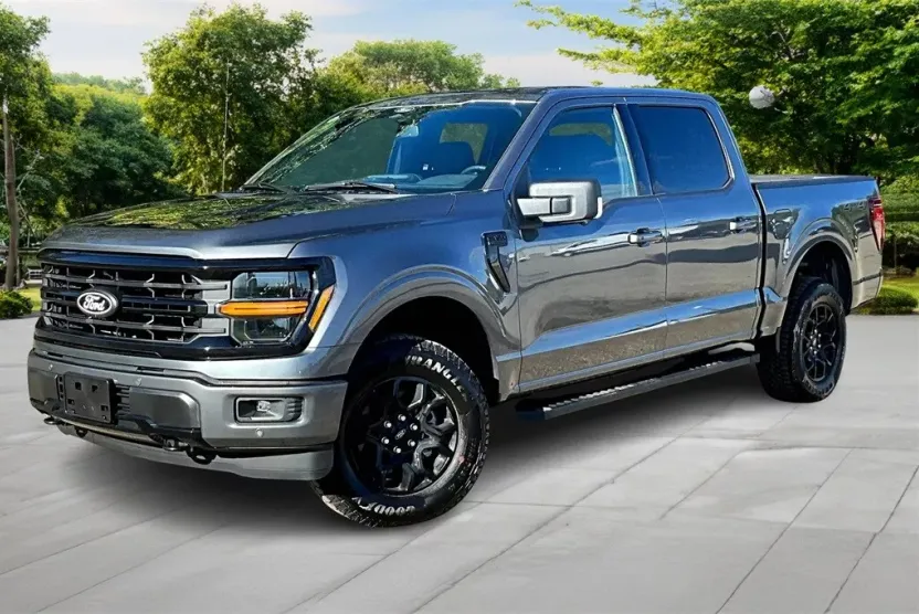 2025 Ford F-150 XLT photo 1