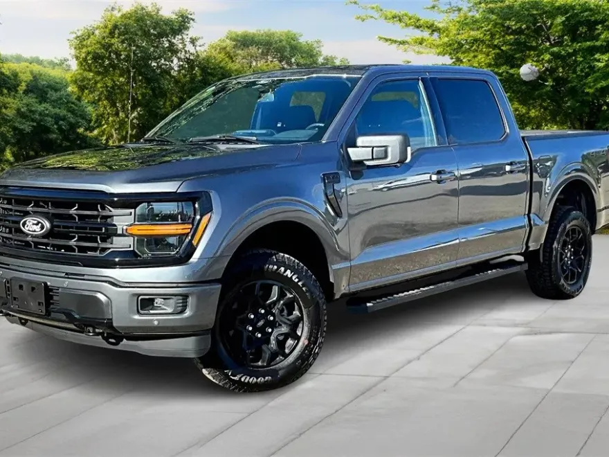 2025 Ford F-150 XLT photo 1