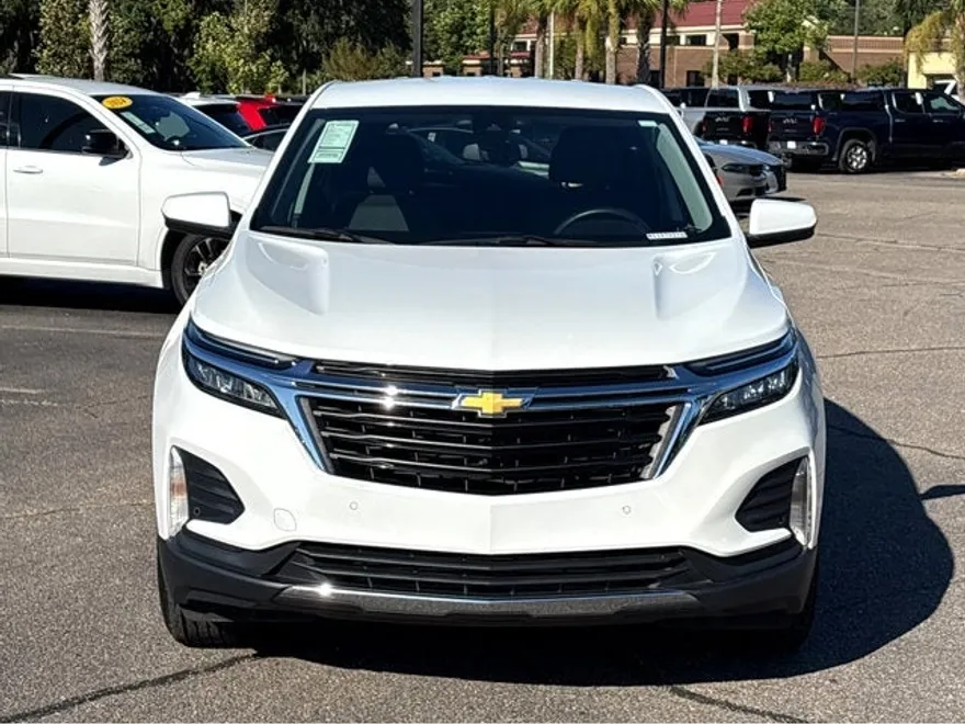 2024 Chevrolet Equinox LT photo 1