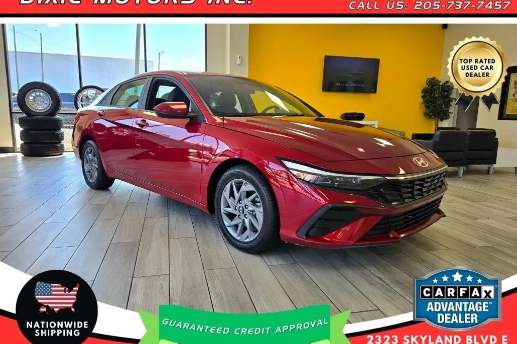 2024 Hyundai Elantra SEL photo 1