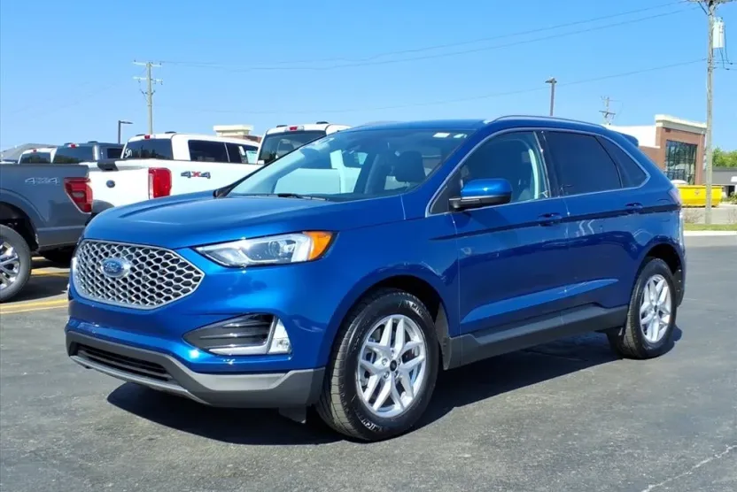 2024 Ford Edge SEL photo 1