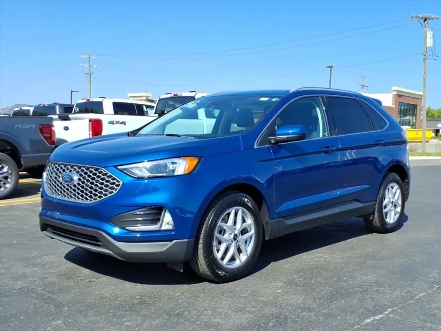2024 Ford Edge SEL photo 1