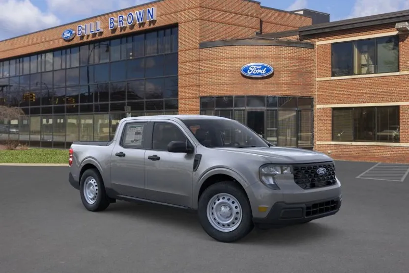 2025 Ford Maverick XL photo 1