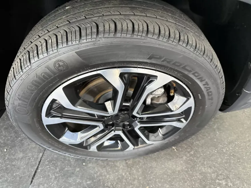 2022 Jeep Compass Limited photo 1