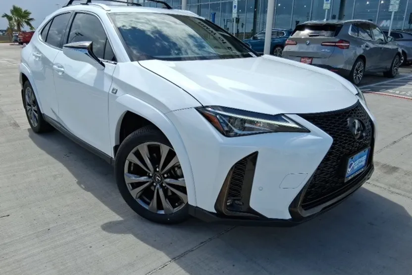 2022 Lexus UX 200 F SPORT photo 1